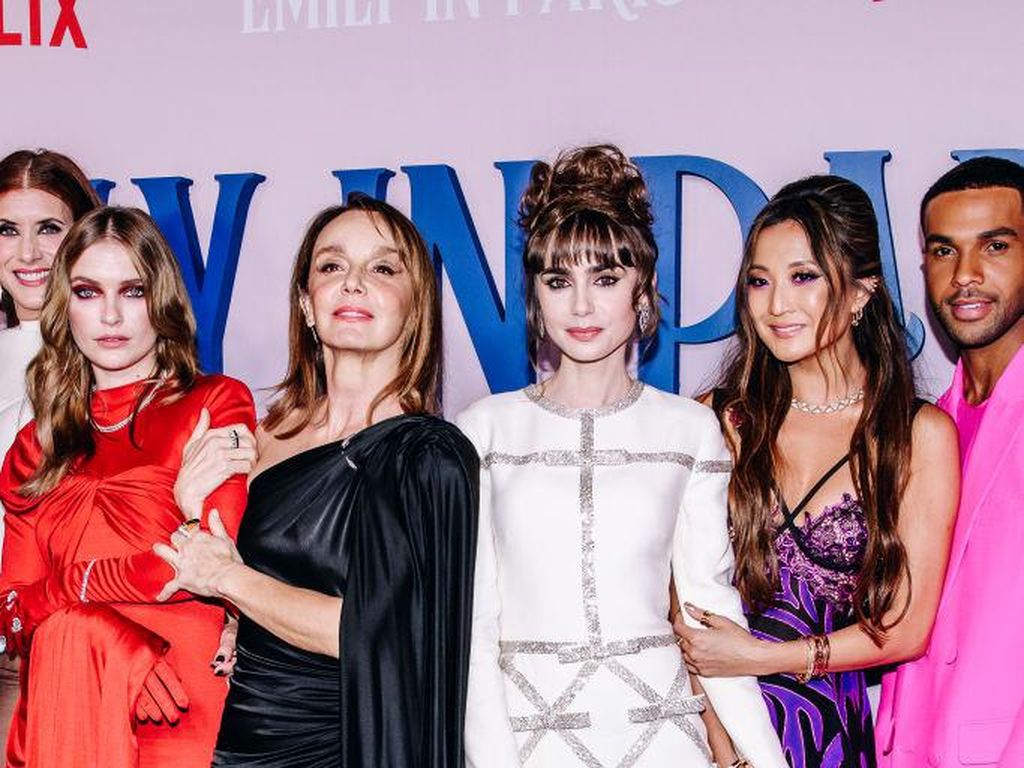 10 Gaya Pemain Emily In Paris Season 3, Serial Netflix Populer yang Dikritik 10 Gaya Pemain Emily In Paris Season 3, Serial Netflix Populer yang Dikritik