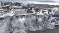Potret Menakjubkan Air Terjun Niagara Saat Berselimut Salju