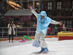 Hempaskan Terik Matahari Bekasi dengan Liburan di Trans Snow World Bekasi!