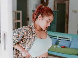 8 Potret Siti Badriah Makin Langsing Setelah Lahiran, Sudah PD Pakai Crop Top