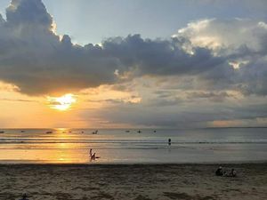 6 Pantai Buat Menikmati Sunset Akhir Tahun di Kuta-Cemagi 6 Pantai Buat Menikmati Sunset Akhir Tahun di Kuta-Cemagi