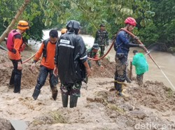 5 Korban Longsor di Camba Maros Belum Ditemukan, Pencarian Dilanjutkan Besok