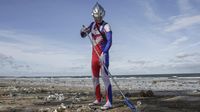 Lihat lagi Aksi Heroik Ultraman Bersih-bersih Sampah di Pantai Kuta
