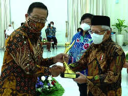 Sido Muncul Sabet 2 Penghargaan Bergengsi di Ajang Proper 2022