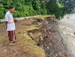 Banjir di Jember Gerus Tanah Pemakaman, 4 Jenazah Hanyut