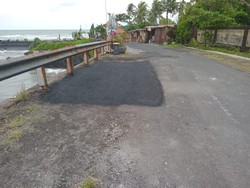 Warning! Turis Dilarang Parkir di Sepanjang Jalan Pantai Cemagi