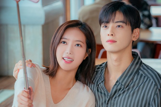 Drama perkuliahan yang menarik untuk menambah kepercayaan diri / Foto: soompi.com Drama perkuliahan yang menarik untuk menambah kepercayaan diri / Foto: soompi.com