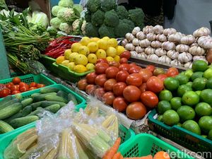 Harga Sayuran di Surabaya Ikut Melonjak Jelang Tahun Baru Harga Sayuran di Surabaya Ikut Melonjak Jelang Tahun Baru