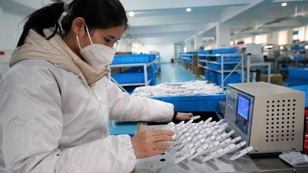 Intip Pabrik Produksi Termometer China di Tengah COVID-19 yang Mengganas