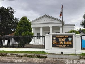Melihat Kantor Desa Kembaran Istana Presiden di Sumedang