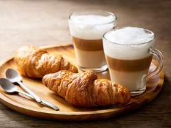 Kopi Macchiato Populer di Coffee Shop, Ini Bedanya dengan Latte