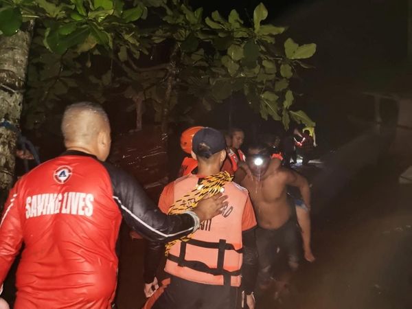 Korban Banjir Filipina Terus Dievakuasi