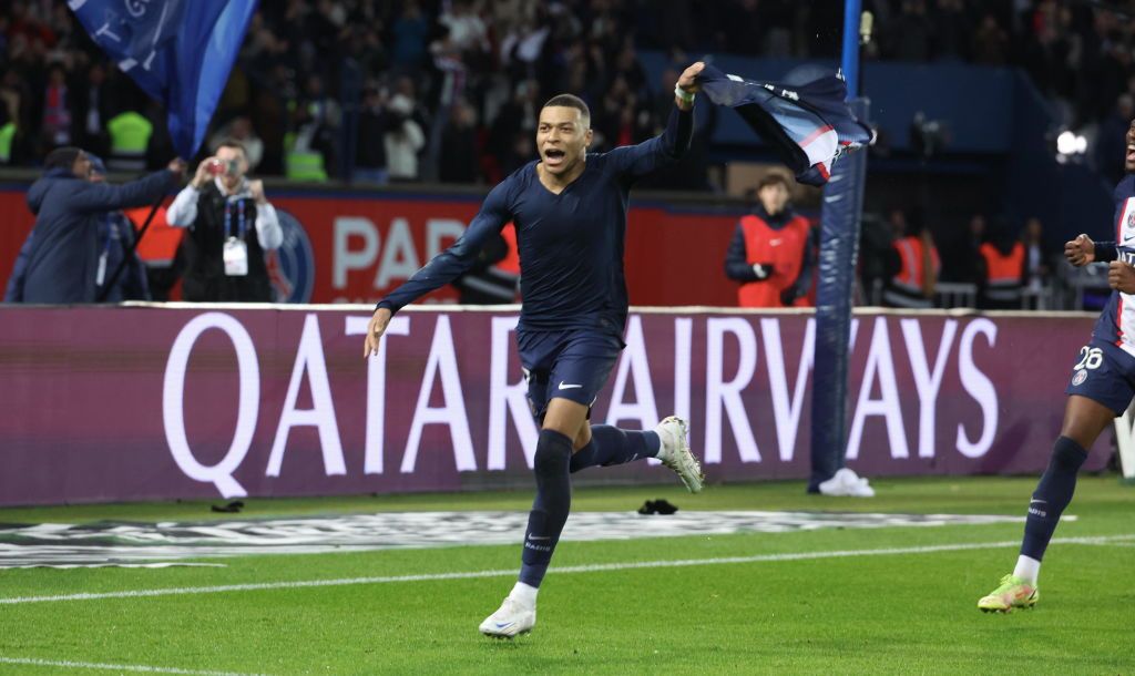 PARIS, FRANCE - DECEMBER 28: Kylian Mbappe #7 of Paris Saint-Germain looks on during the Ligue 1 match between Paris Saint-Germain and RC Strasbourg at Parc des Princes on December 28, 2022 in Paris, France. (Photo by Catherine Steenkeste/Getty Images)