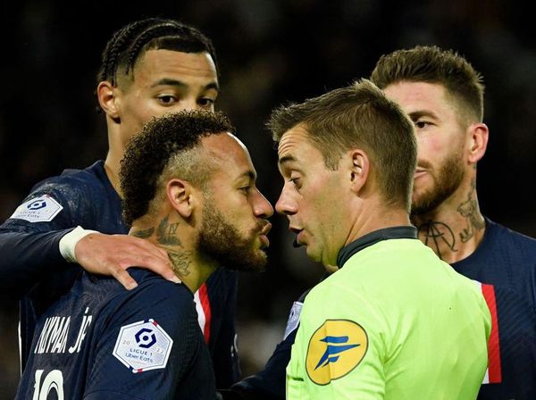 Neymar From Hero to Zero: Bikin Assist Cantik lalu Dikartu Merah!