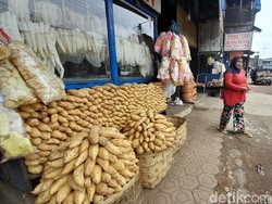 Pilu Pedagang Ubi Cilembu Sumedang Imbas Dibukanya Tol Cisumdawu