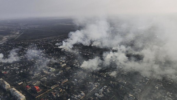 Pasukan Rusia meningkatkan serangan ke Kota Bakhmut, Donetsk, Ukraina. Begini penampakan kota tersebut usai diserang Rusia.