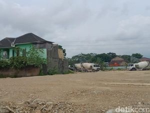 Pemilik Tolak Ganti Rugi Rp 3,5 M, Ini Rumah di Tengah Proyek Tol Jogja-Solo Pemilik Tolak Ganti Rugi Rp 3,5 M, Ini Rumah di Tengah Proyek Tol Jogja-Solo