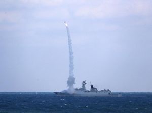 Rusia-China Latihan Perang di Tengah Ketegangan dengan Barat