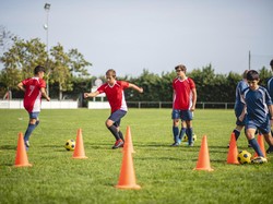 Peraturan Sepak Bola dan Penjelasannya Lengkap Menurut FIFA