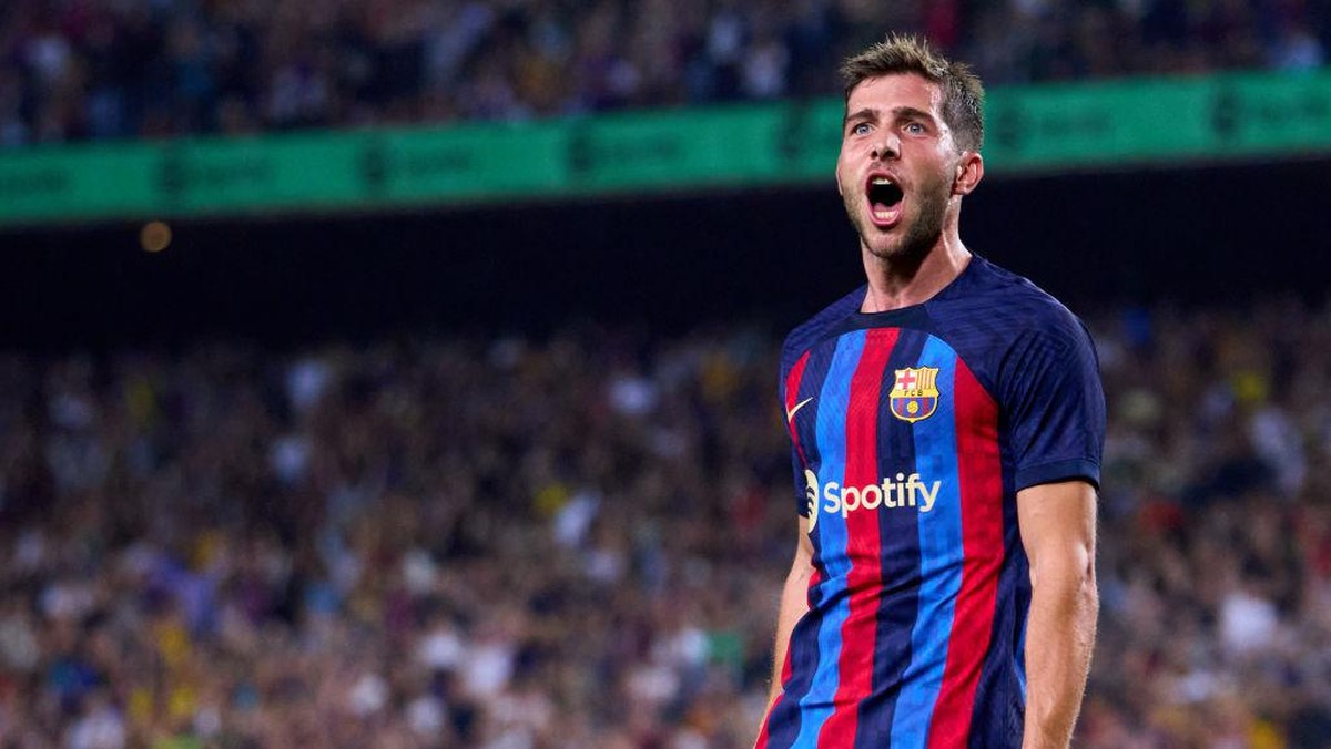Sergi Roberto sudah dipangkas gajinya, mirip pemain tim Barcelona B. (Getty Images/Alex Caparros)