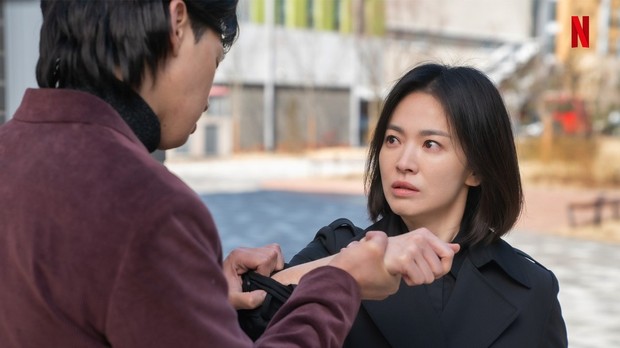 Still Cut Song Hye Kyo / Foto : twitter.com/NetflixKR Still Cut Song Hye Kyo / Foto : twitter.com/NetflixKR