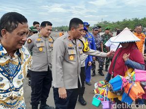 Kala Wakapolda Jabar Dicurhati Pedagang soal Sepinya Pangandaran
