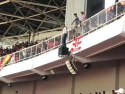 Dipuji di Malaysia, Suporter Indonesia Malah Bikin Malu di GBK