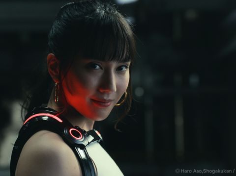 Alice in Borderland season 2 (2022) Chihiro Yamamoto sebagai Lisa, Queen of Spades dalam Alice in Borderland season 2.