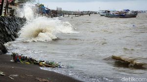 Cuaca Ekstrem, Nelayan di Tanjung Pasir Tangerang Tak Bisa Melaut
