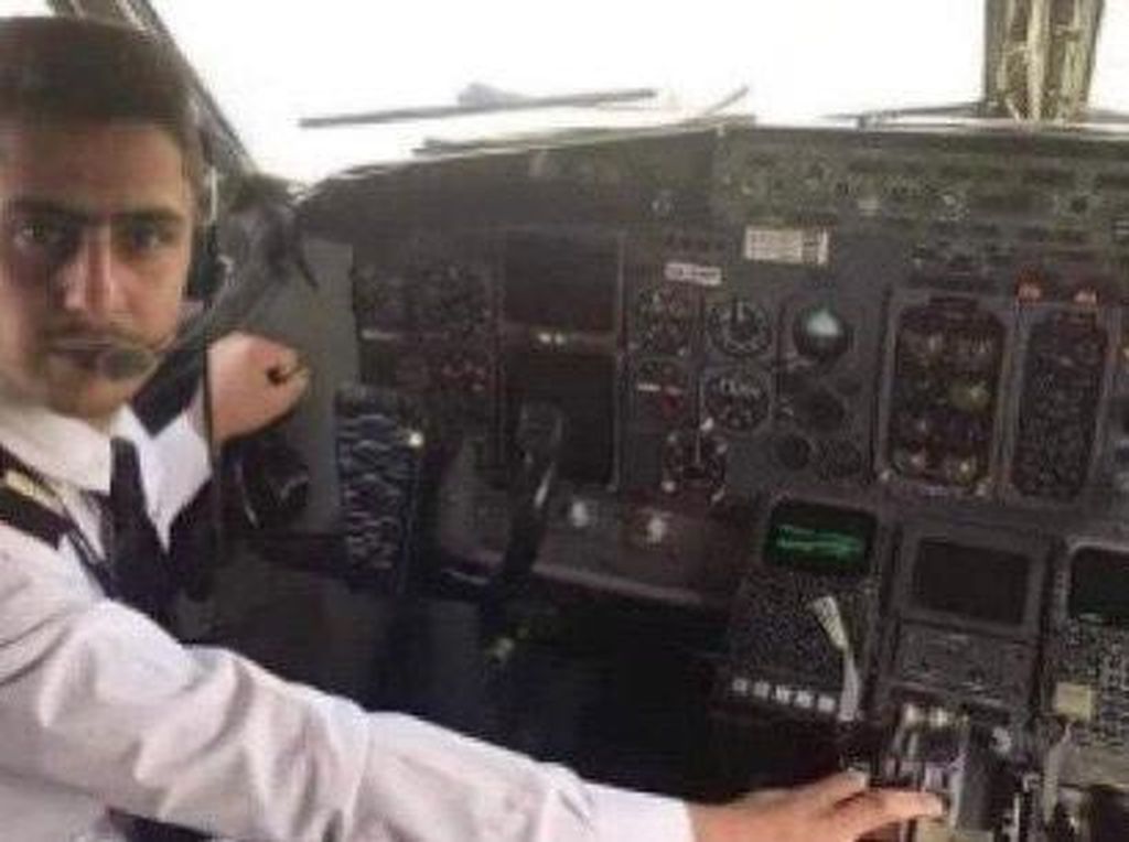 Viral Bukti Kedahsyatan Doa Ibu yang Dialami Seorang Pilot Viral Bukti Kedahsyatan Doa Ibu yang Dialami Seorang Pilot