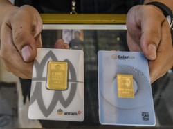 Harga Emas Antam Hari Naik Tipis, Stabil di Level Sejuta