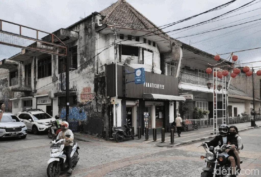 Harumnya Bisnis Kopi dari Gedung Tua-Pecinan Tionghoa Harumnya Bisnis Kopi dari Gedung Tua-Pecinan Tionghoa