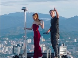 Pasangan Kekasih Panjat Gedung Tertinggi di Malaysia, Kini Diburu Polisi