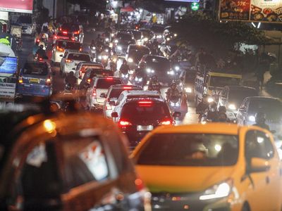 Foto: Jalur Puncak Mulai Padat Gaes