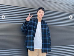 Junhoe iKON Debut Solo Lewat Album BRUISE