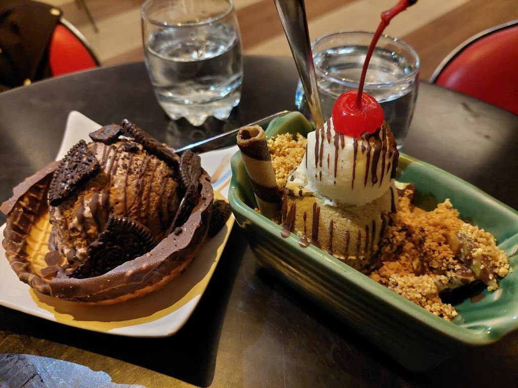6 Es Krim di Surabaya yang Manjakan Lidah dan Segarkan Mulut 6 Es Krim di Surabaya yang Manjakan Lidah dan Segarkan Mulut
