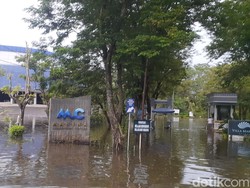 Pantai Marina Semarang Terendam Banjir, Akses Wisata Putus