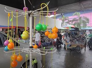 Viral Lato-lato, Berapa Keuntungan yang Diraup Pedagang di Pasar Asemka? Viral Lato-lato, Berapa Keuntungan yang Diraup Pedagang di Pasar Asemka?