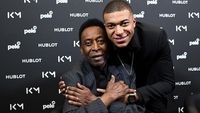 Momen Hangat Pele dengan Bintang Bola Lainnya, Messi hingga Mbappe