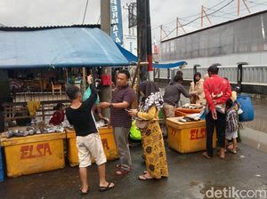 Geliat Penjualan Ikan di Indramayu Jelang Tahun Baru