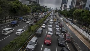 Potret Puncak Arus Liburan Nataru, Ribuan Orang Tinggalkan Jakarta