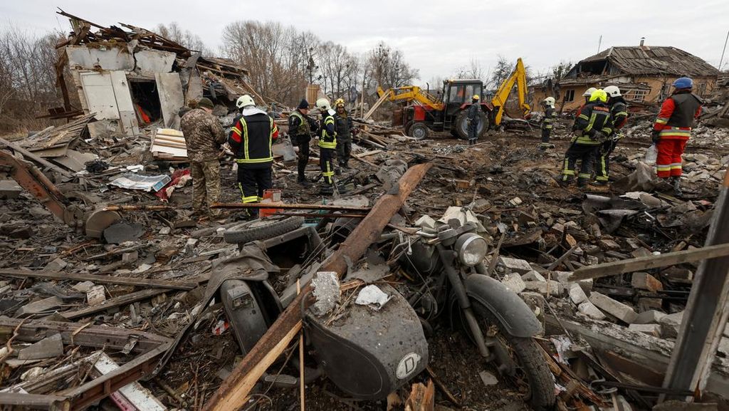 Rusia Kembali Bombardir Kyiv