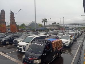 Hindari Macet, Turis Mulai Tinggalkan Bali via Pelabuhan Gilimanuk Hindari Macet, Turis Mulai Tinggalkan Bali via Pelabuhan Gilimanuk