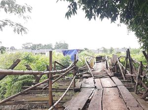 Sungai Cikarang Meluap, Akses Penghubung 2 Kecamatan di Bogor Terputus