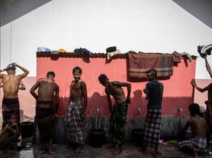 Tengok Aktivitas Pengungsi Rohingya di Pidie Aceh Sebelum Dipindah