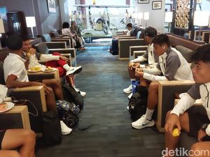 Timnas Indonesia Terbang ke Manila, Iwan Bule Sewa Pesawat Lagi