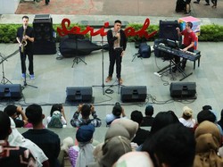 Hibur Penggemar di Anjungan Sarinah, Alonzo Brata: Tempat Ini Berarti Buat Saya