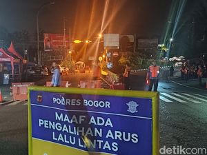 Pengalihan Lalu Lintas Menuju Puncak Bogor Diberlakukan Hingga Besok Pagi