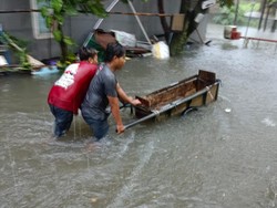 Banjir Landa Sejumlah Wilayah Semarang, BPBD-Relawan Siapkan Dapur Umum