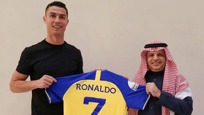 Resmi! Cristiano Ronaldo Gabung Al Nassr